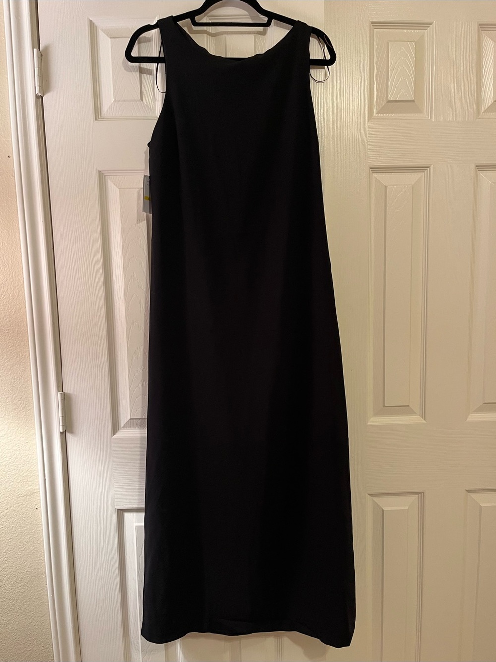 Classic Black Sleeveless Maxi Dress with Bow Detail in the Back